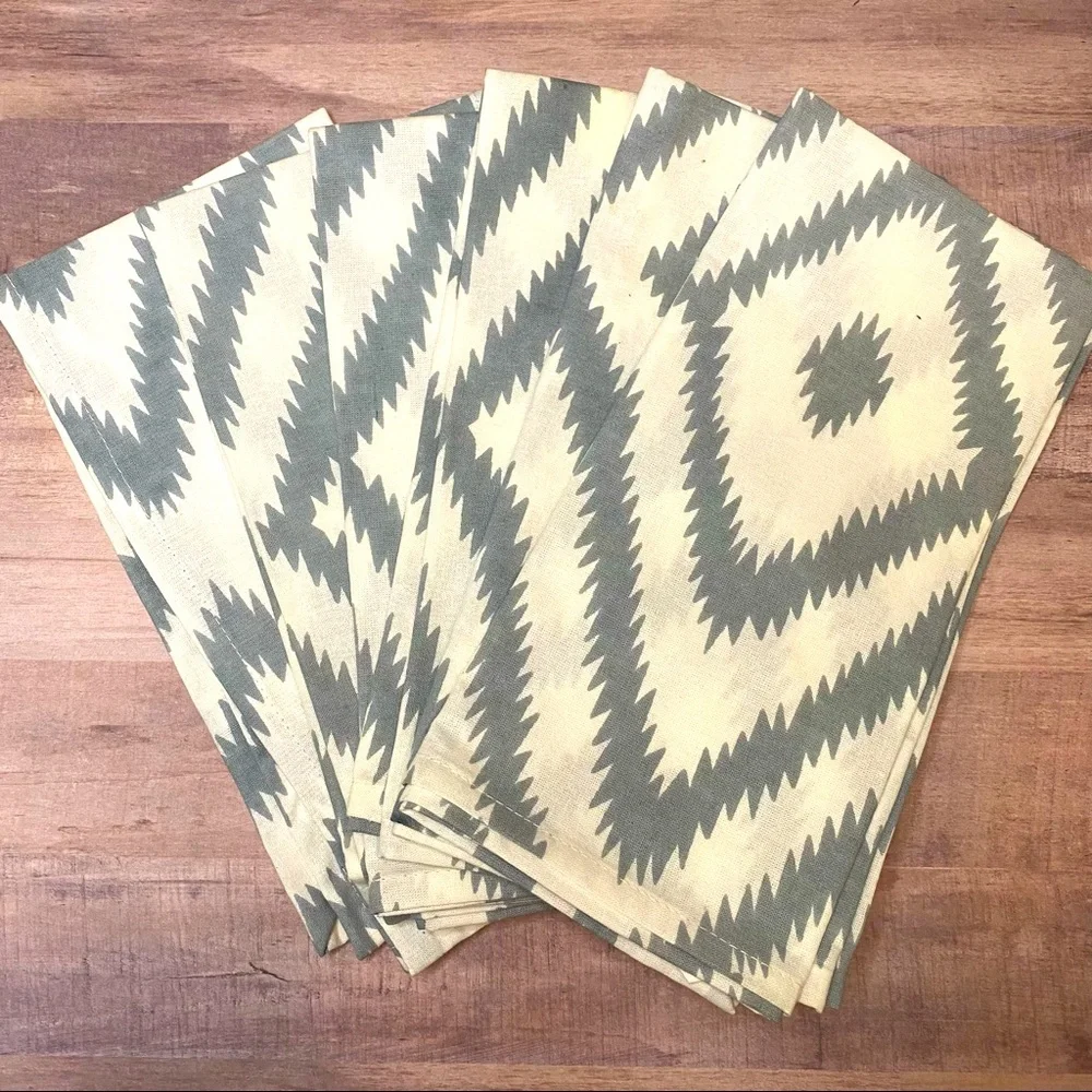 NWOT West Elm Napkins Set of 6